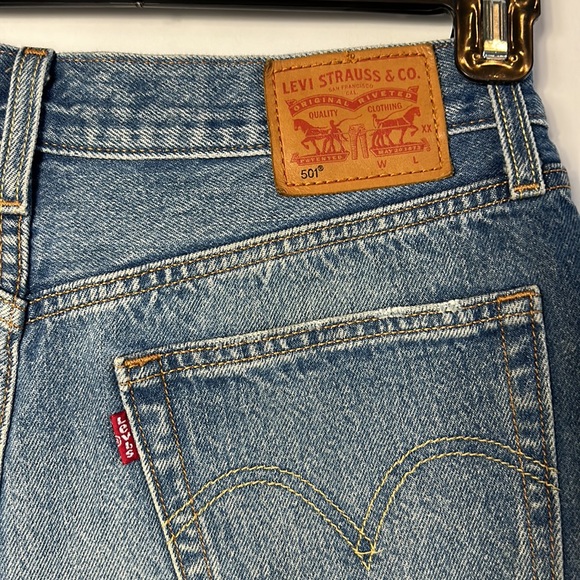 Levi’s 501 Vintage Shorts - Picture 4 of 12